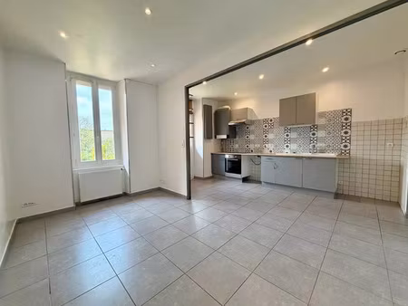 location appartement 2 pièces 39 m² à roanne (42300)