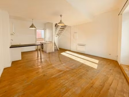 charmant appartement de 70 m² au cœur de caussade – lumineux  2 chambres et un bureau  bal