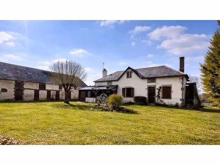 à vendre : corps de ferme à issy-l'évêque - 4 pièces  105 m² sur 1 14 ha