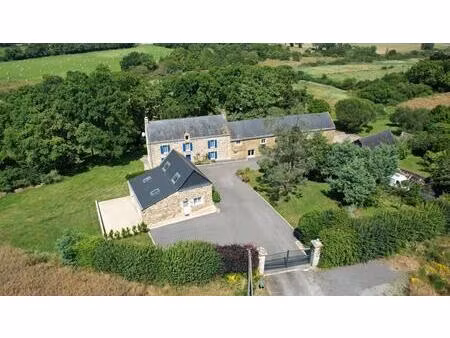 morbihan  surzur  propriété 12 pieces dont 2 maisons