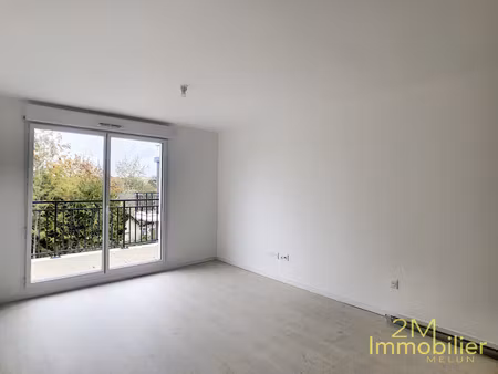 à louer beau 2 pièces avec parking en sous-sol à melun