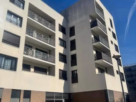 noisy le grand f3 avec parking et loggia