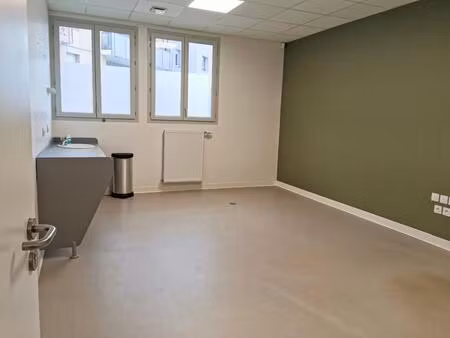 salle de consultation au sein d’un cabinet médical - immobilier d’entreprise-