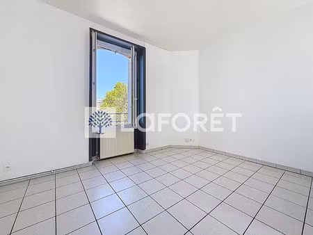 location appartement - airvault