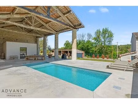 corps de ferme avec piscine & garage sur un domaine de 1 7 ha