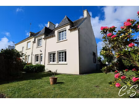 emplacement privilégié à pont-l'abbé : maison familiale à