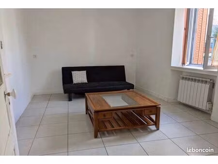 studio meublé refait à neuf