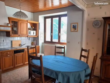 t5 dans grande maison orelle