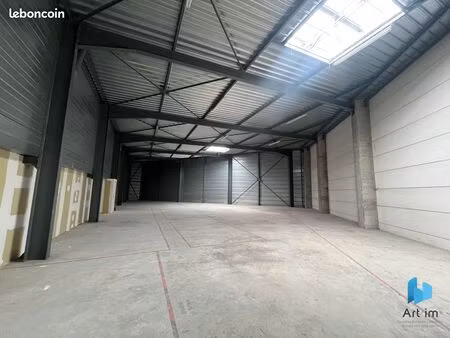 local 600 m² le mans