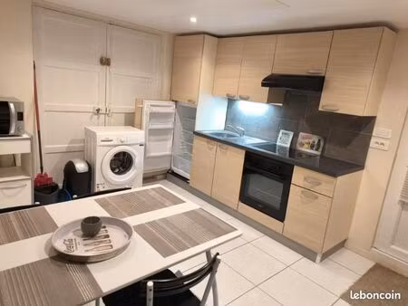 studio meublé 590 cc