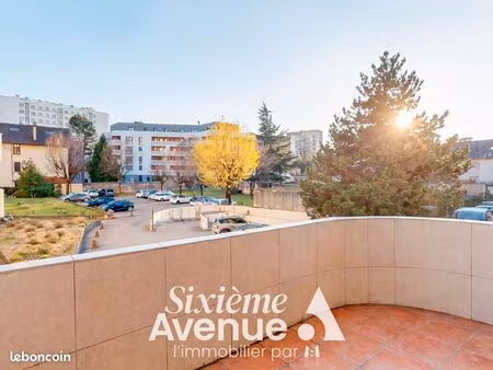 appartement 3 pièces 80 m²