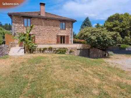 maison -appartement de 80 m² en rez-de-chaussée - terrain