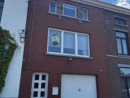 maison bel-étage avec garage et jardin