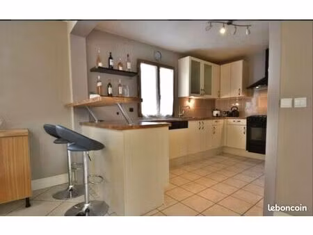 maison 6 pièces 130 m²