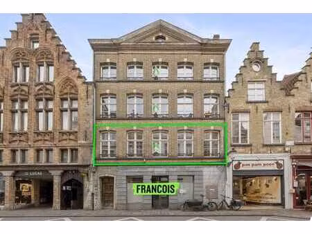 spacieux appartement rénové à proximité de la grote markt à…