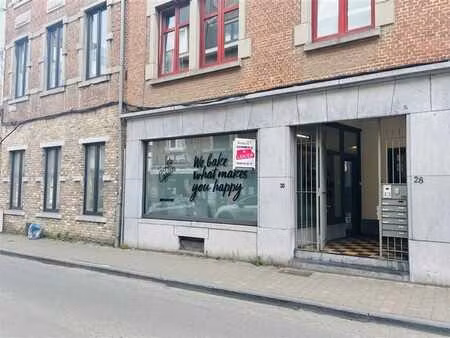 rez de commerce avec garage et caves