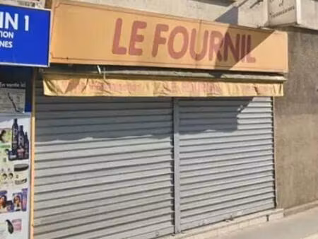 location commerce 53 m²