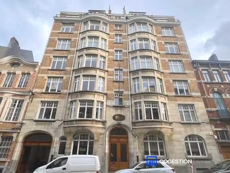 appartement 2 ch avec cachet – quartier montgomery