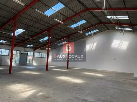 location local d'activités 540 m²