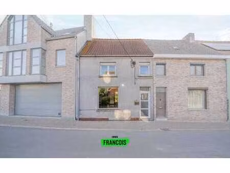 maison chaleureuse avec jardin ensoleillé et potentiel à gi…