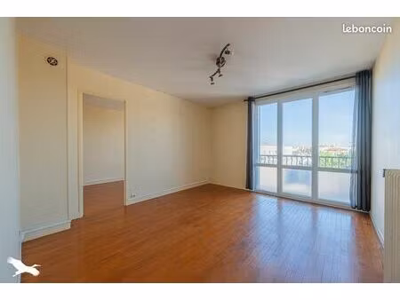 appartement 4 pièces 65 m²