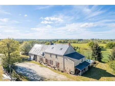 maison 9 pièces 277 m²