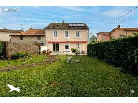 maison de ville 4 pièces 200 m²