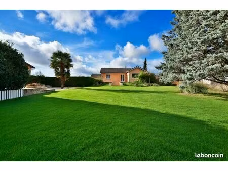 terrain 934 m² balan