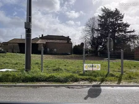 terrain 700 m² saint maixant