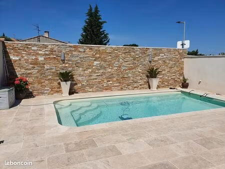 maison de plain-pied 4 chambres  sans vis-à-vis  sur terrain de 470 m² avec piscine