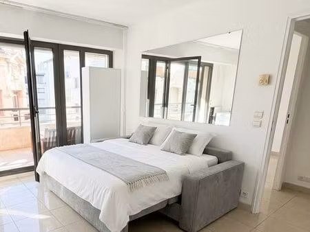 studio 1 pièce 27 m²