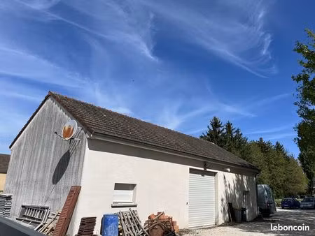 maison 3 pièces 150 m²