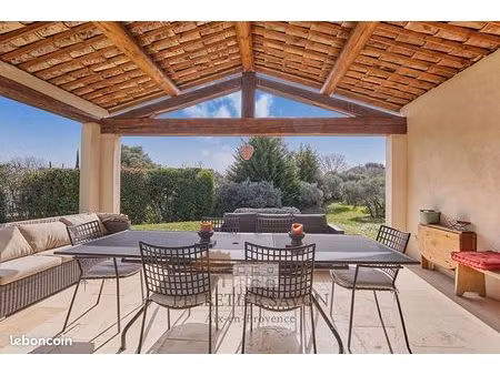 propriété 10 pièces 400 m²