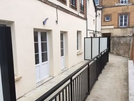 appartement 39m2 extérieur privatif centre ville breteuil sur iton