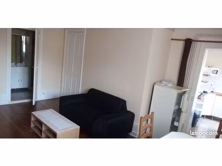 t2 hyper-centre meublé lumineux  calme de 54.5m²