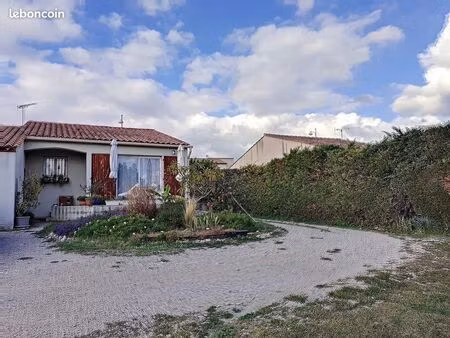villa 4 pièces 85 m²