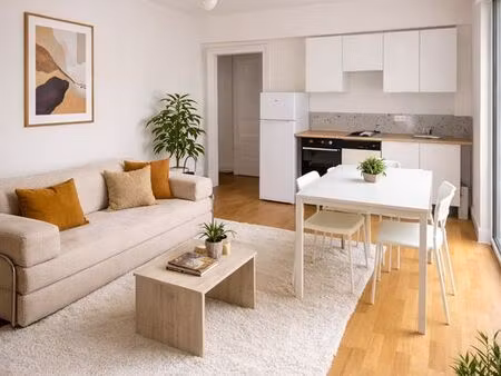 beau 2 pièces idéalement aménagé proche orangerie