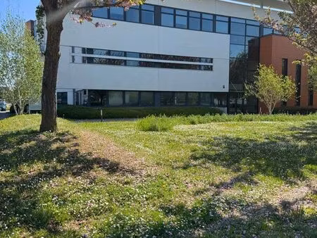 magnifique bureaux de 200 m2 situés à l’espace européen de l’entreprise