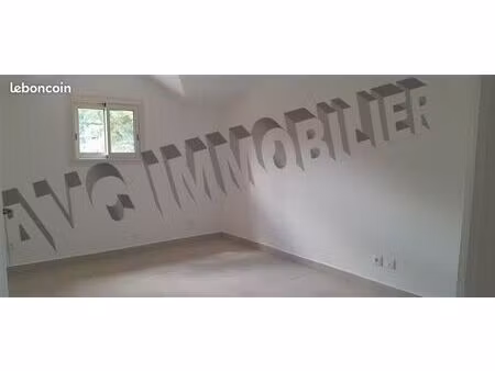 villa 4 pièces 100 m²