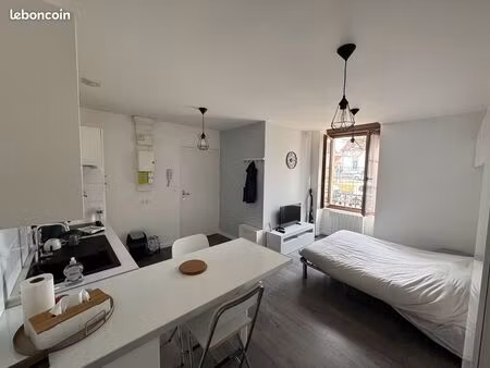 studio meublé dispo 3 août