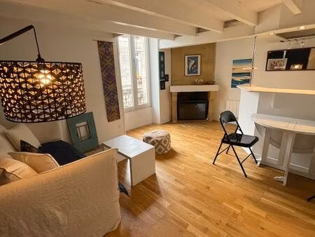charmant duplex (t1 bis) meublé – bordeaux centre (victoire / argonne) – 30 m² habitables 