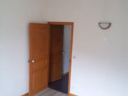 t1 nancy proche fac de lettre ecole de conde