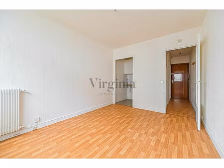 studio - chaussée de l'etang