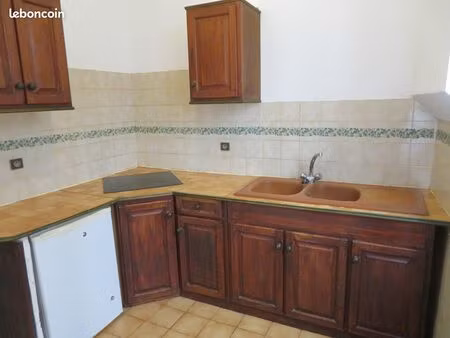 t2 premier étage- centre ville