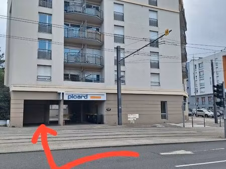 place de parking sécurisée résidence nova park