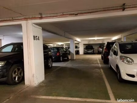 parking hyper centre