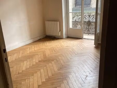 t2 grosse cloche bordeaux centre