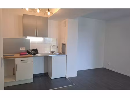 location appartement  m² t-2 à noisiel  945 €