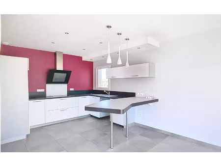 location maison  m² t-6 à saint-didier-de-la-tour  1 500 €
