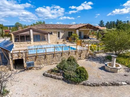 a vendre maison de plain pied avec piscine et garage sault luberon provence